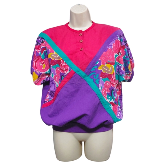 Vintage Tops - Vintage Cricket Lane Colorful Short Sleeve Sweatshirt Women's Size Small NWT